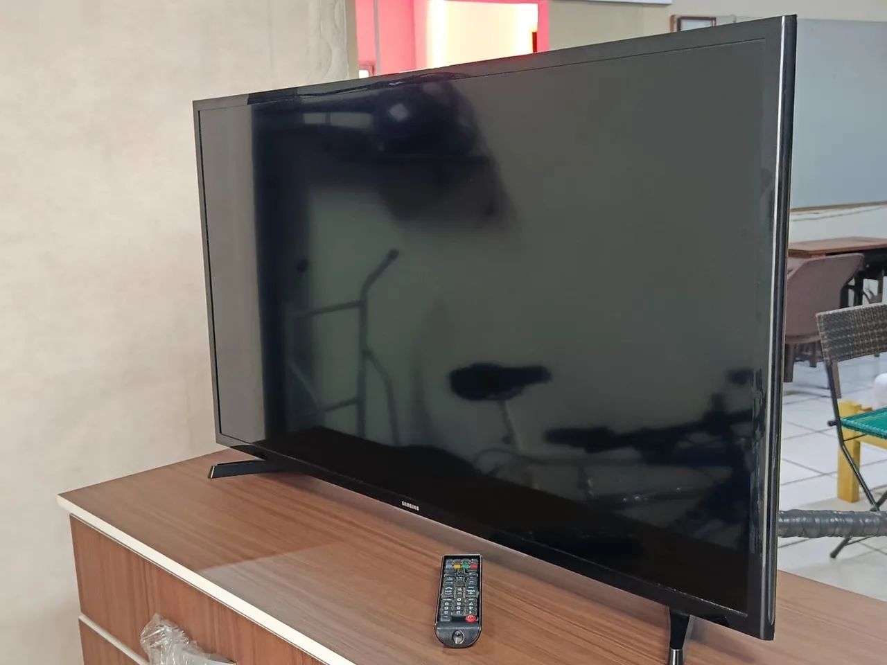TELEVISÃO 40 POLEGADAS SMART 