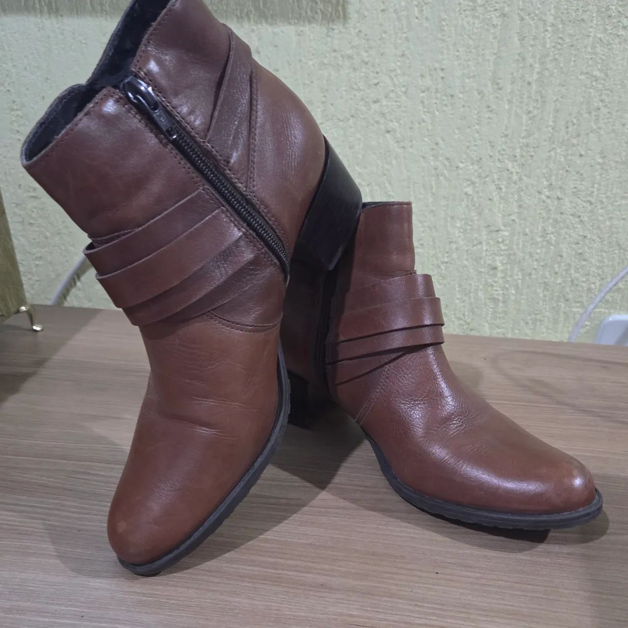 Bota Constance Cano Baixo 37 - Foto 2