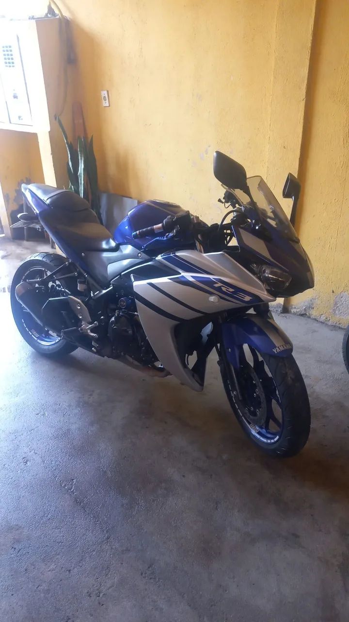 YAMAHA R3 
