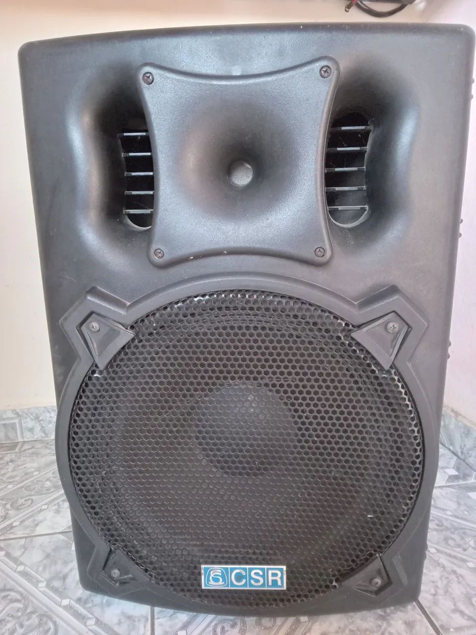 Caixe de som profissional CSR  ativa 15 polegadas 300w rms valor 700.00 reais precisa de r - Foto 4
