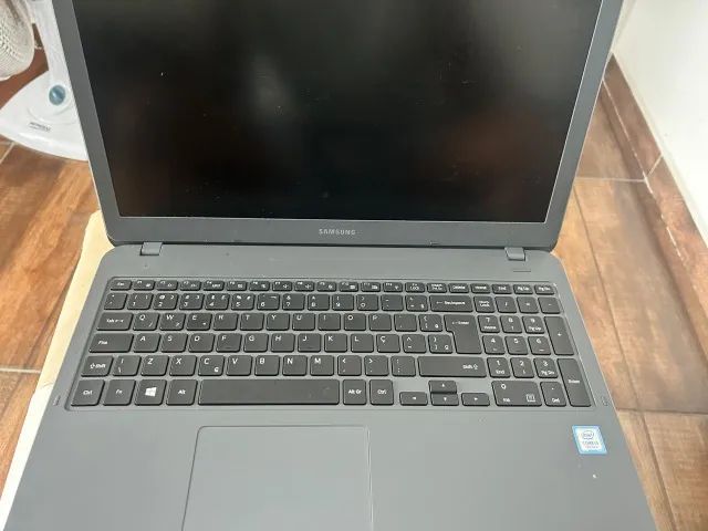 Notebook SAMSUNG I3 4GB ssd 250 - Foto 2