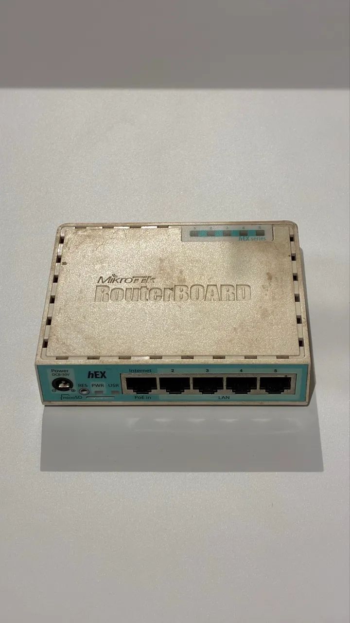 Mikrotik HEX rb750gr3