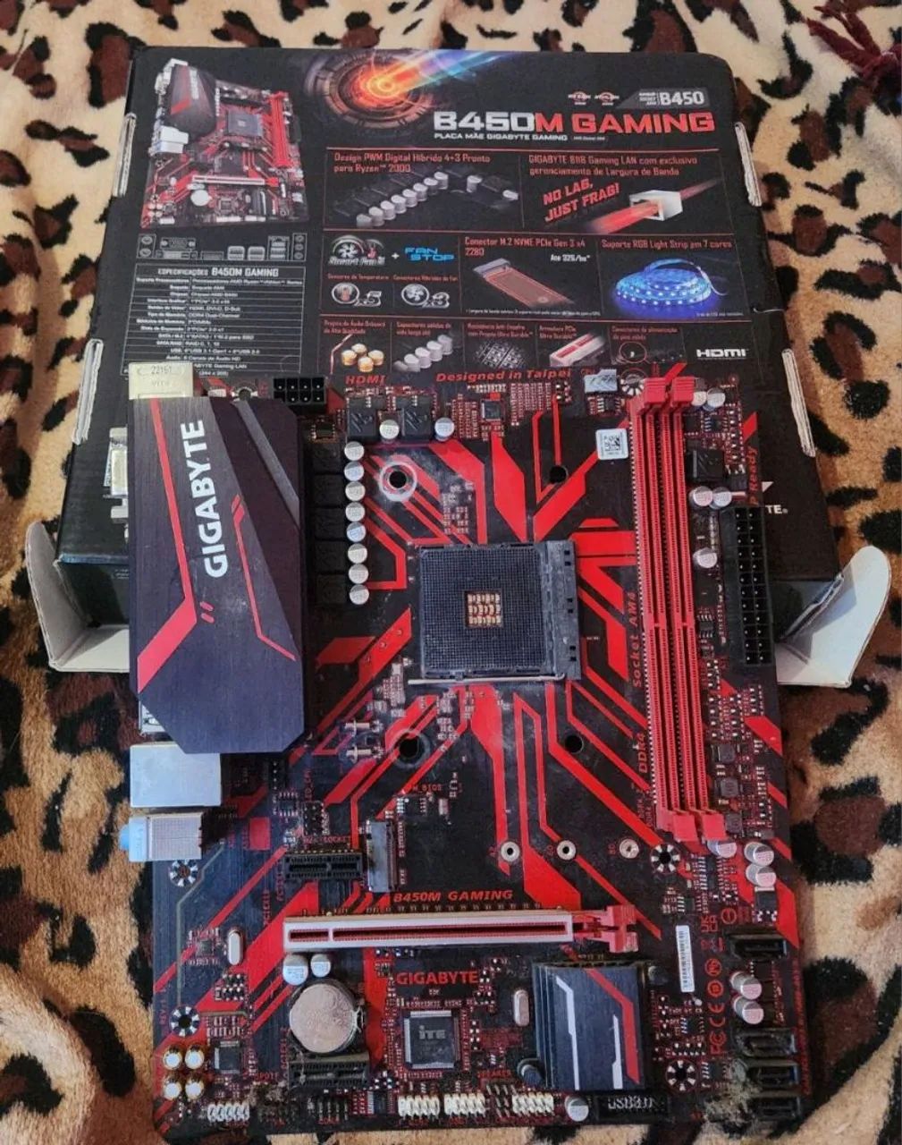  Placa mãe B450M Gaming Gigabyte AM4.Semi nova funcionando 100% , R$300,00. - Foto 4