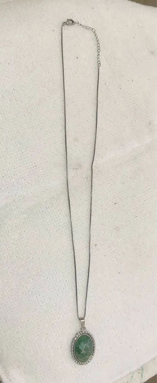 Vende-se Colar de Amazonita Oval com acabamento Prateado. - Foto 2