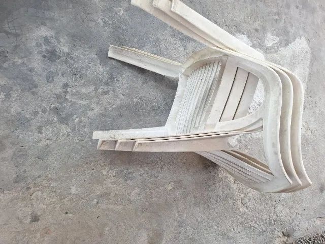 cadeiras de plastico com braço - Foto 2