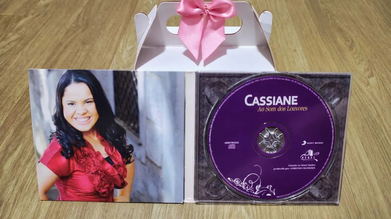 CD Cassiane- Ao Som dos louvores/ Original.  - Foto 3