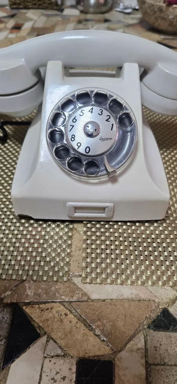Telefone Ericsson anos 70, cor gelo - Foto 2