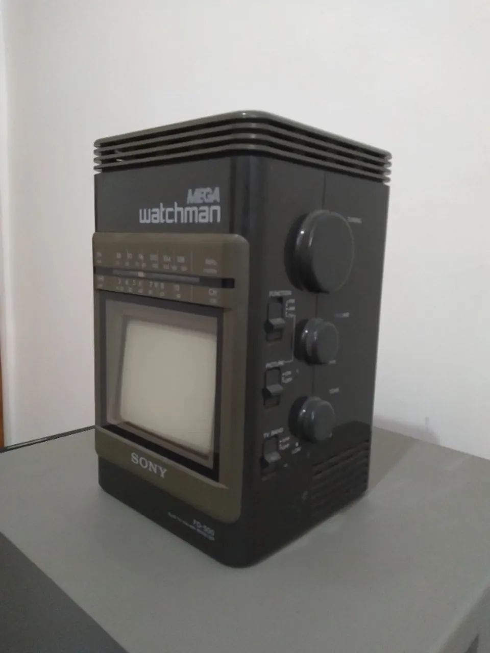 Tv tubo 9 pegadas Sony Watchman FD 500 - Foto 3