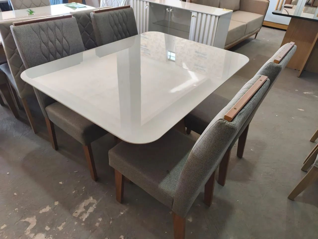 Mesa de jantar com 4 cadeiras tempo de vidro  - Foto 2