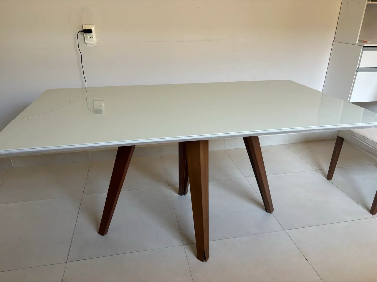 Vende - se 