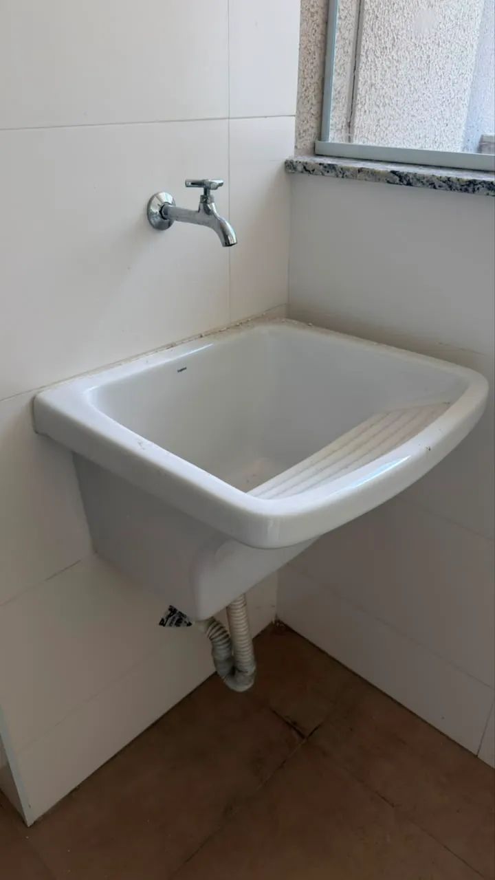 Pias de mármore e tanque de louça  - Foto 4