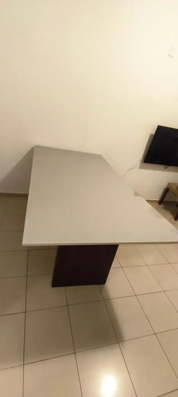 Mesa Retangular 90x180 Base de Madeira e Tampo de Vidro