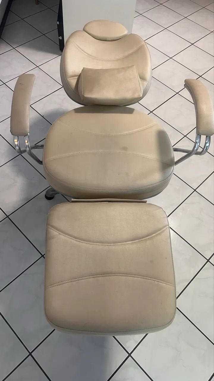 Cadeira poltrona reclinável para estética, maquiagem e micropigmentação  - Foto 3