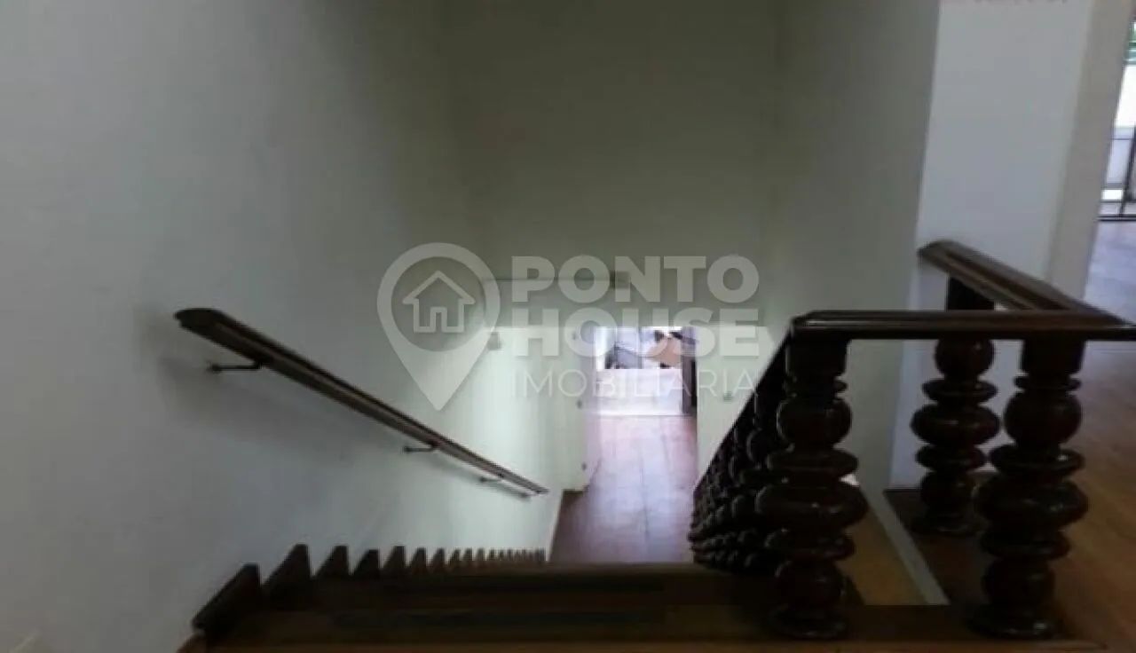Sobrado comercial para venda e locação, 3 andares, 9 salas e 5 vagas - Foto 2