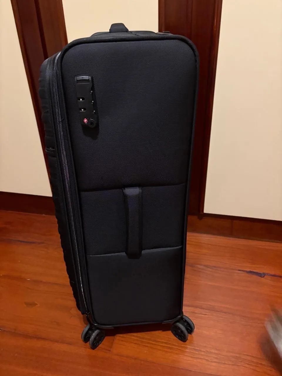 Mala IT Luggage Grande 360° com Cadeado TSA - Nunca Usada - Foto 2