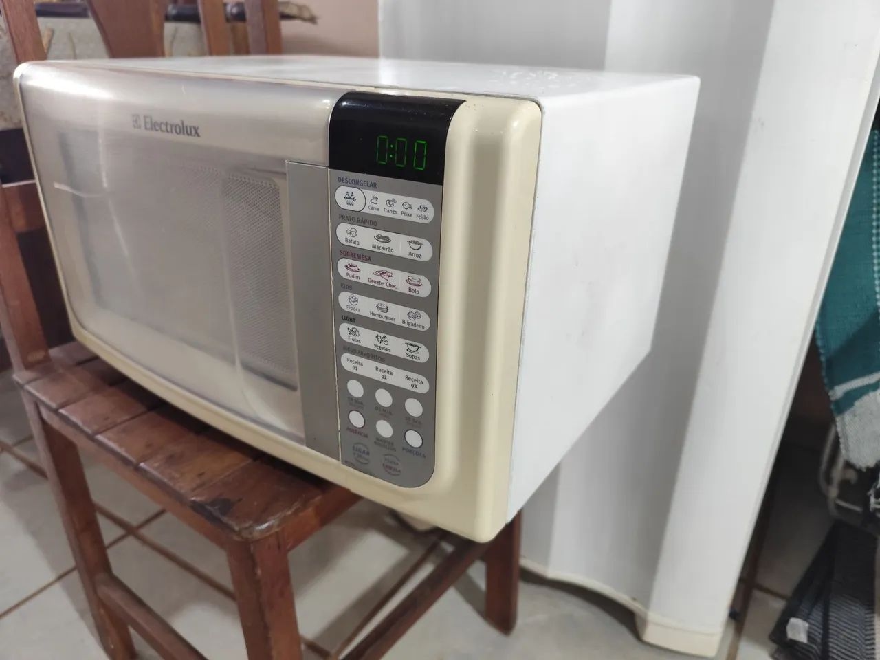 Microondas Eletrolux 110v - Foto 3