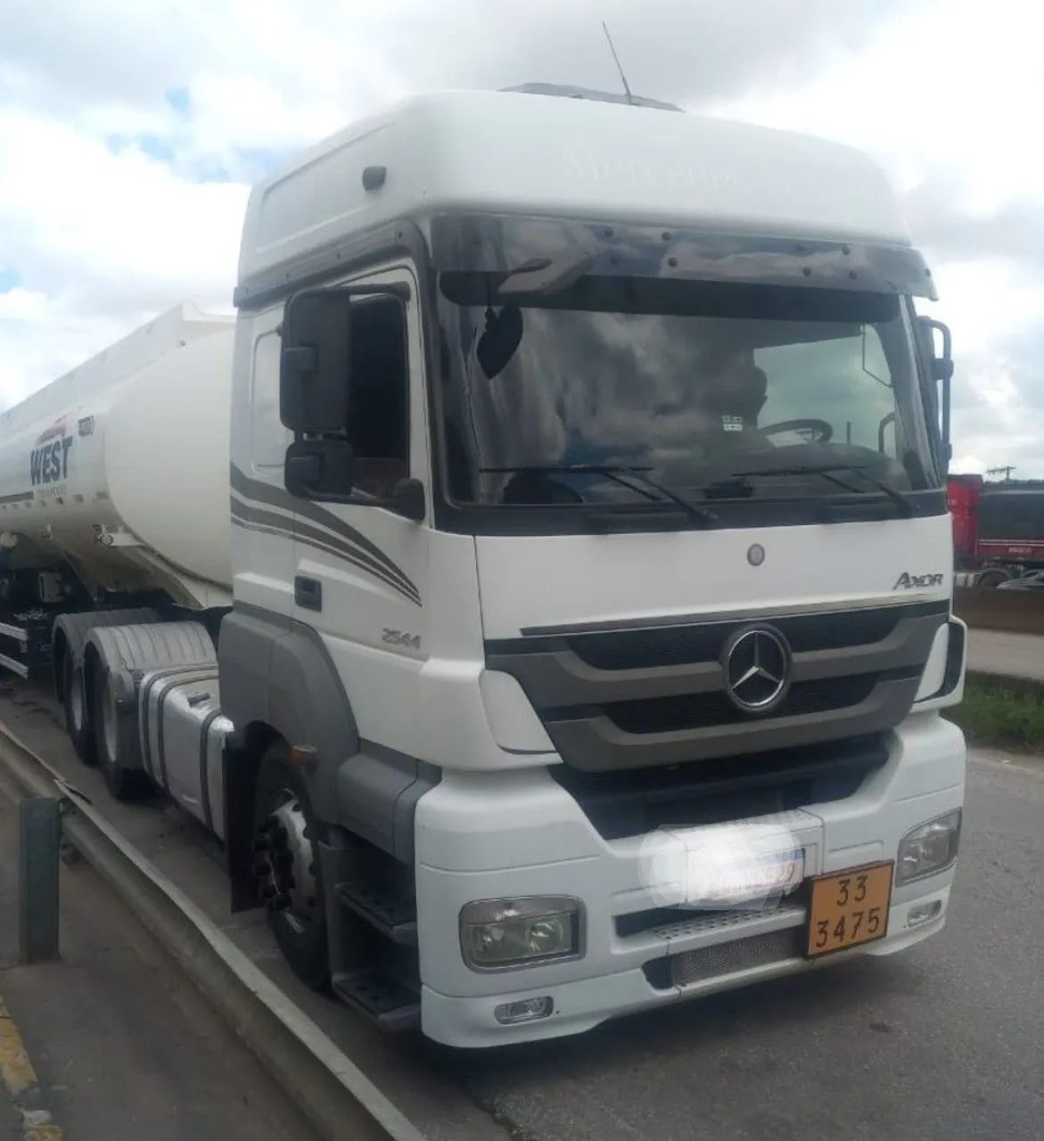 MB AXOR 2544 6X2<br>2019/2019<br>TETO ALTO<br>AUTOMÁTICO - Foto 2
