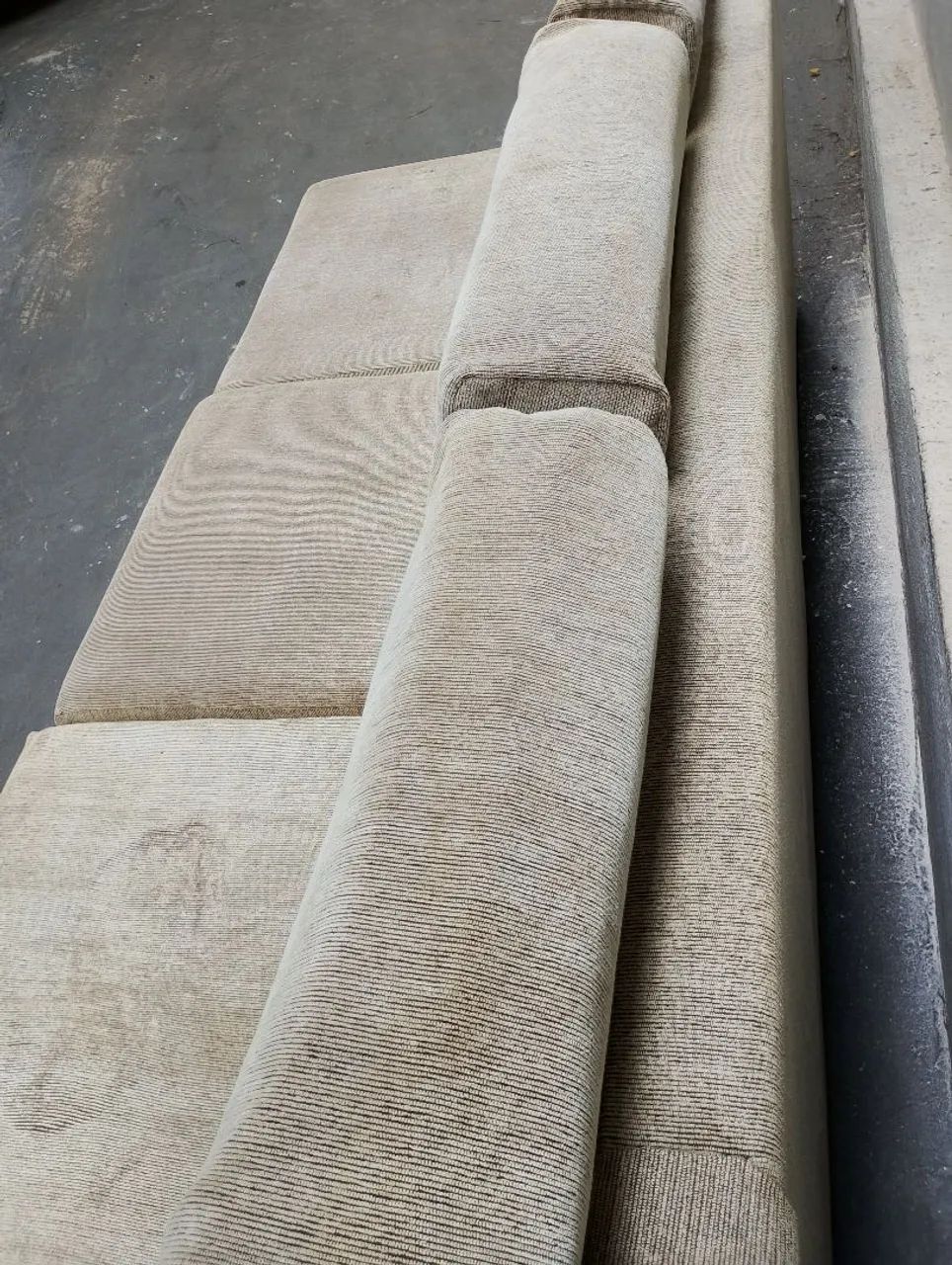 Three-Seater Sofa470063292204328964
