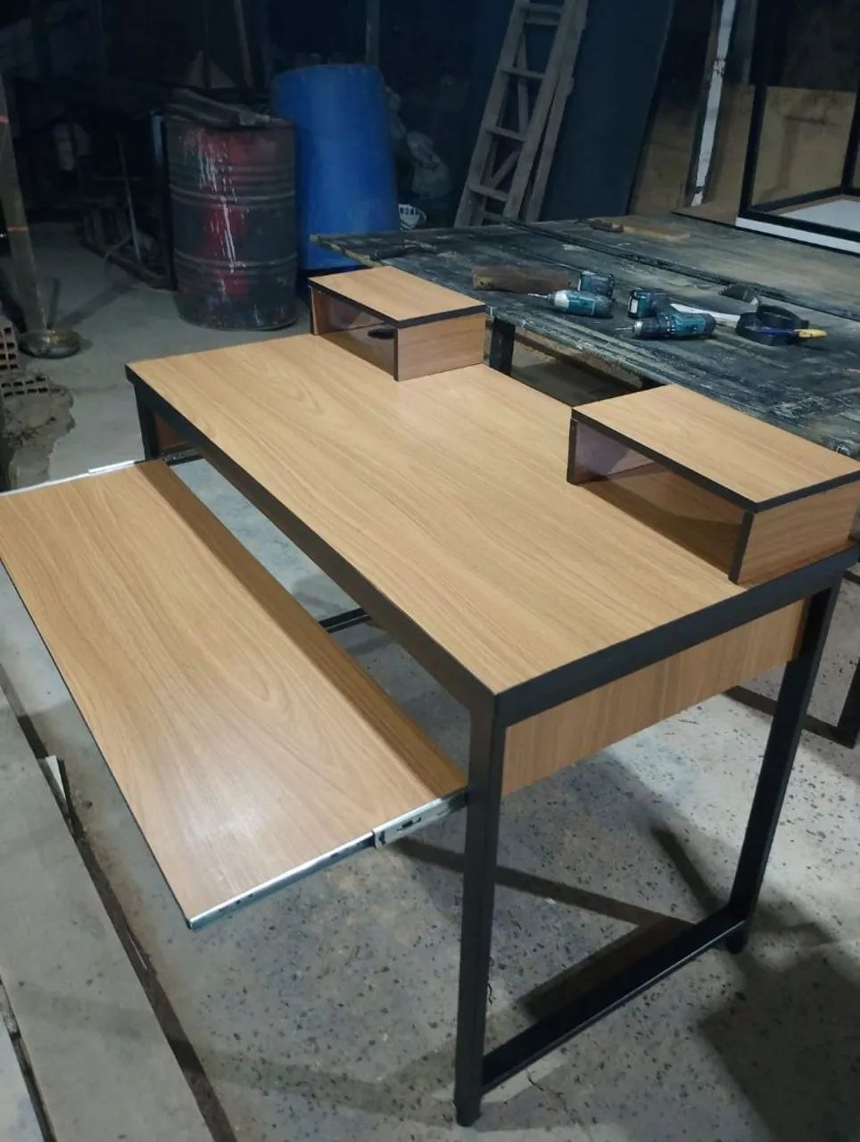 Mesa com desainer pra tecladista  - Foto 4
