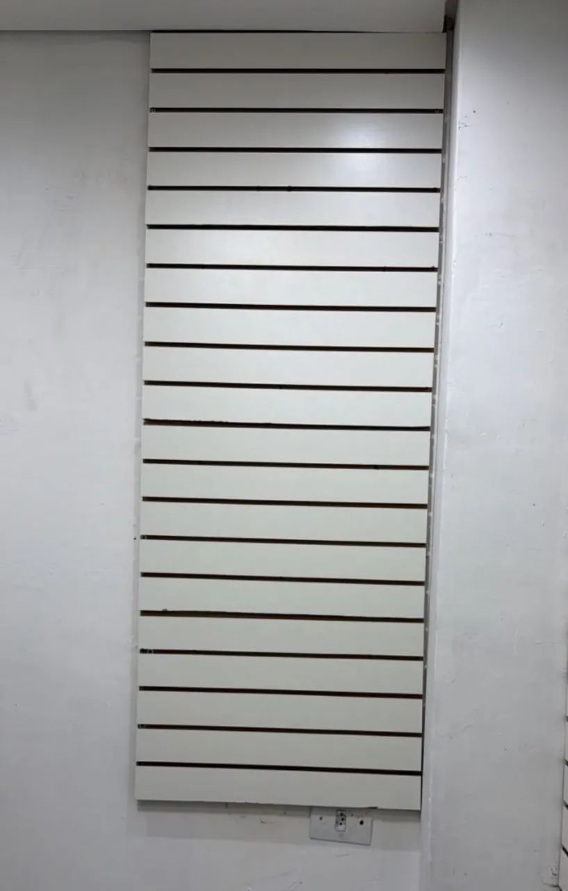 Paineis canaletados para loja - Foto 3