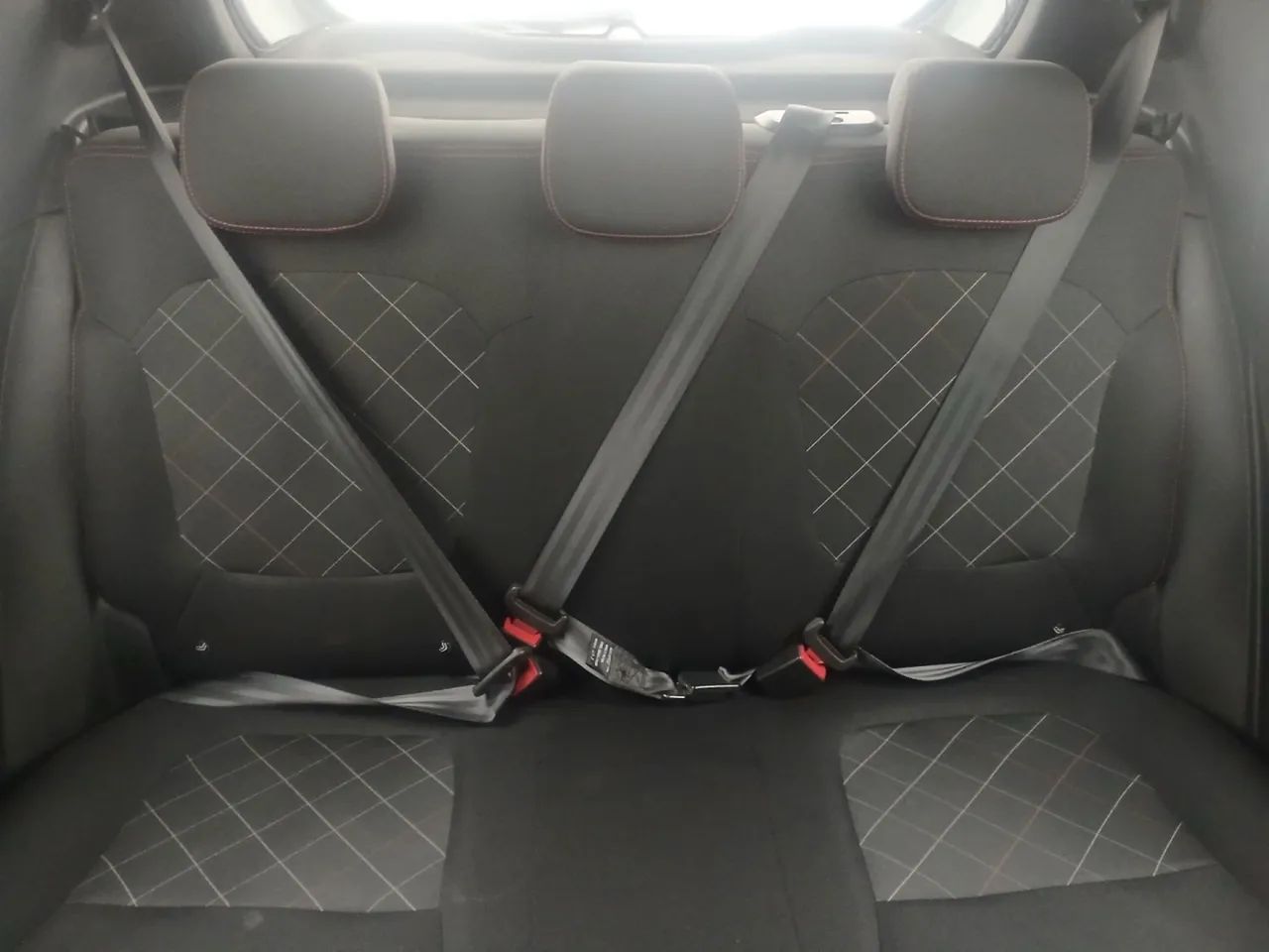 Renault Kwid 1.0 Zen, foto 18 de 18