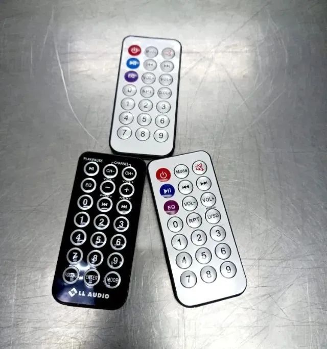 3 Controles Som Universal NOVOS