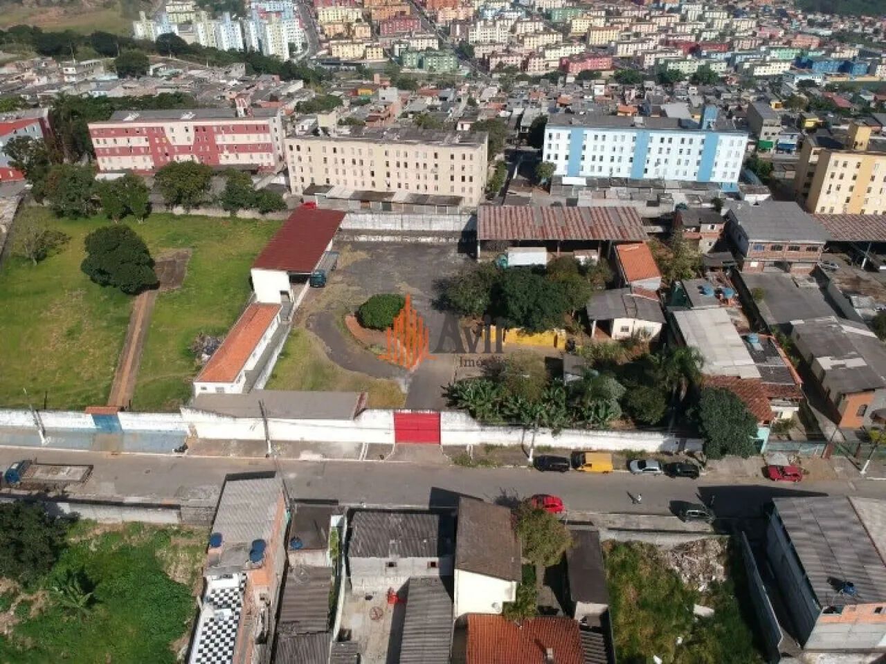 Galpão Comercial 940m² à Venda em Tiradentes - Foto 3