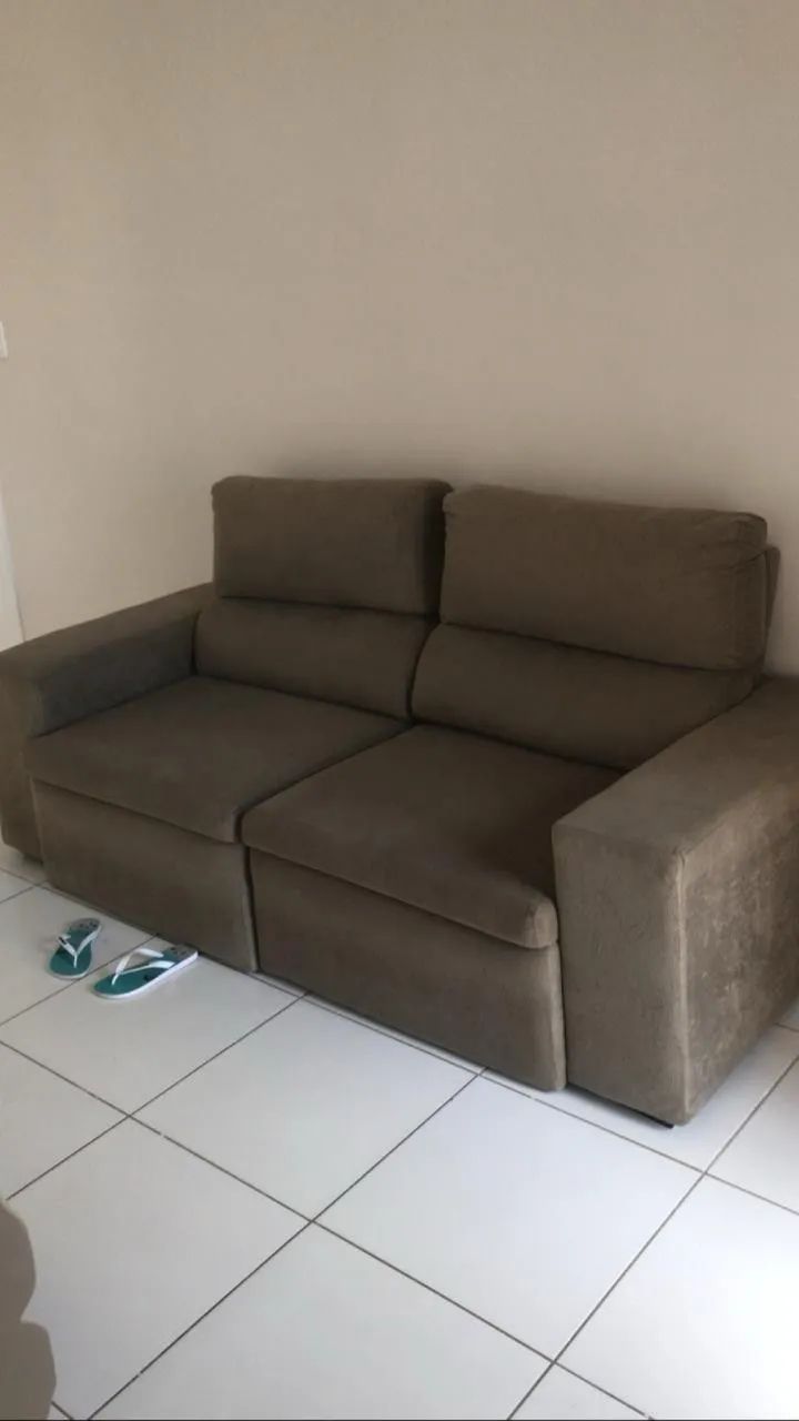Sofá cama grande, marrom , peludo 