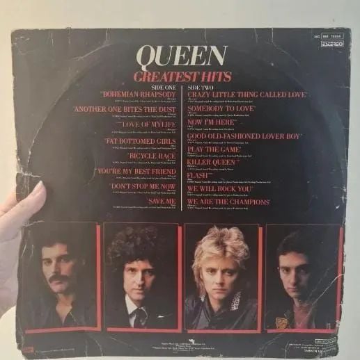 2 discos de vinil Queen greatest hits - Foto 2