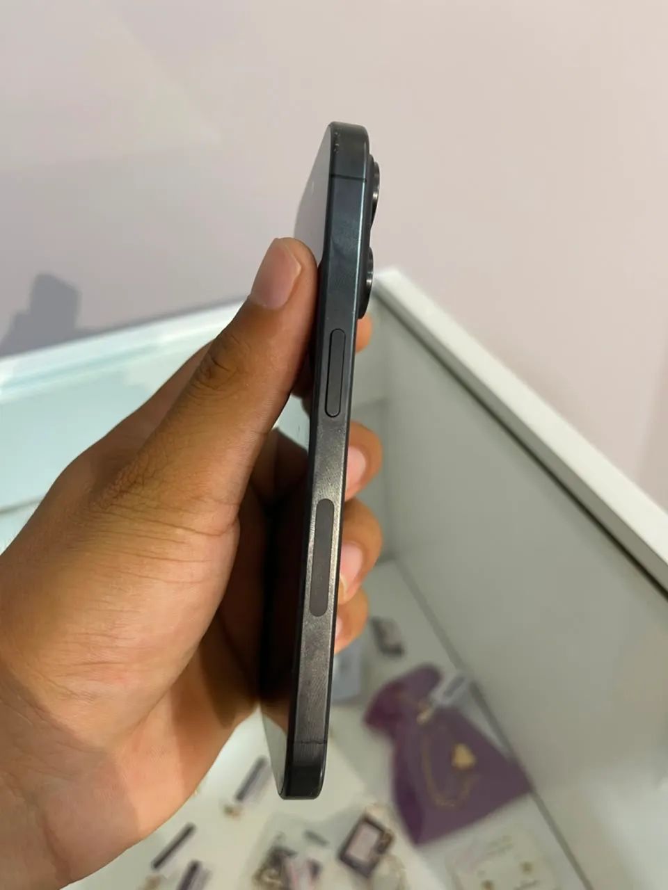 iPhone 15 pro - Foto 2