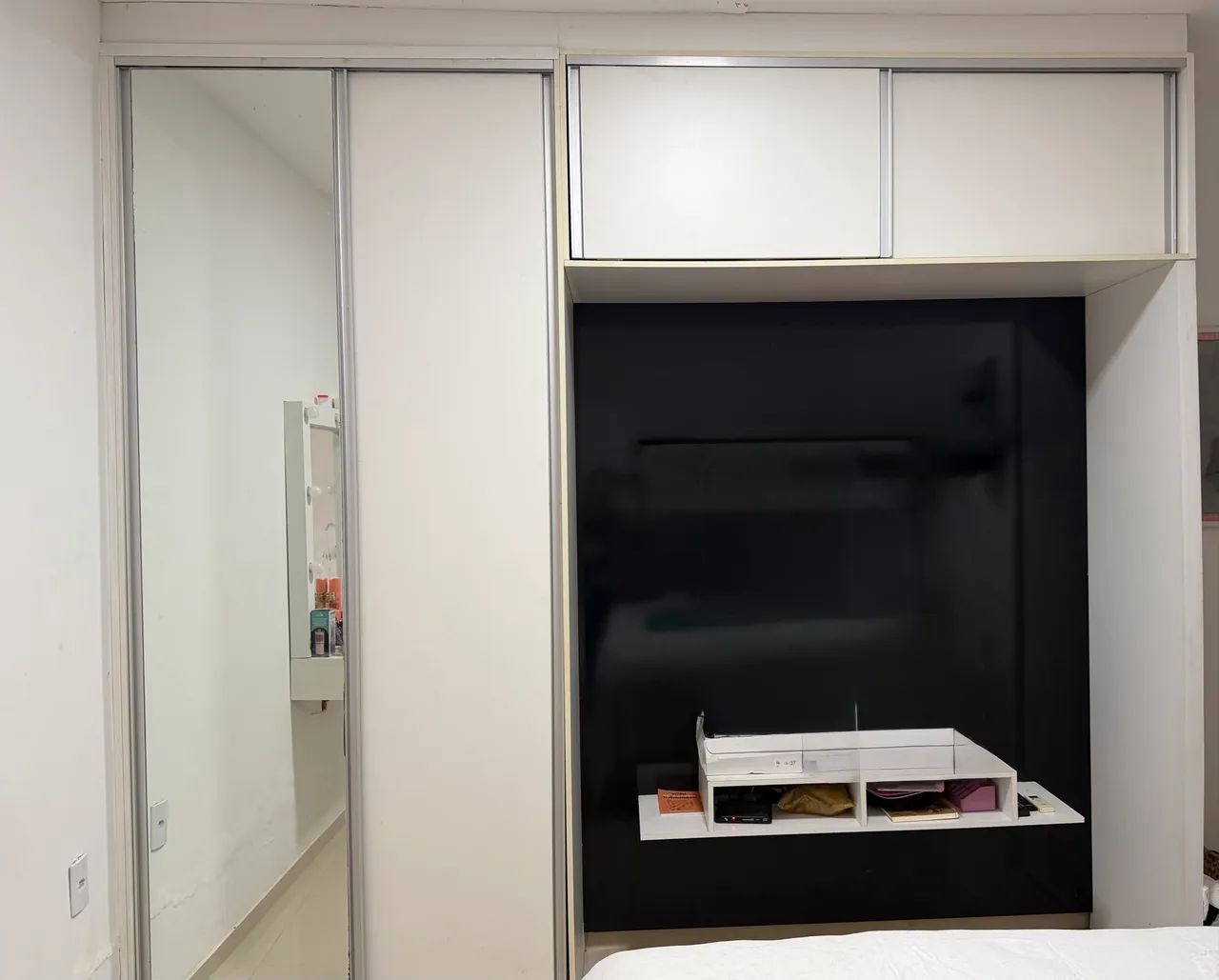 Guarda roupa com painel  - Foto 4