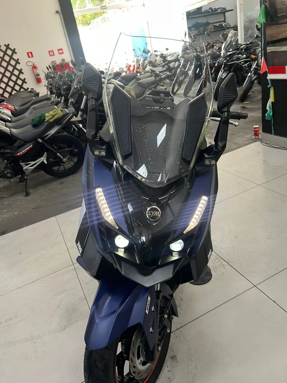DAFRA CRUISYM 300 - Foto 3