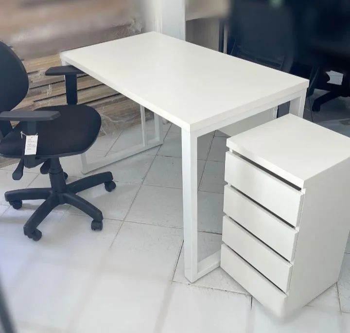 Desk for All Environments493645314382909441