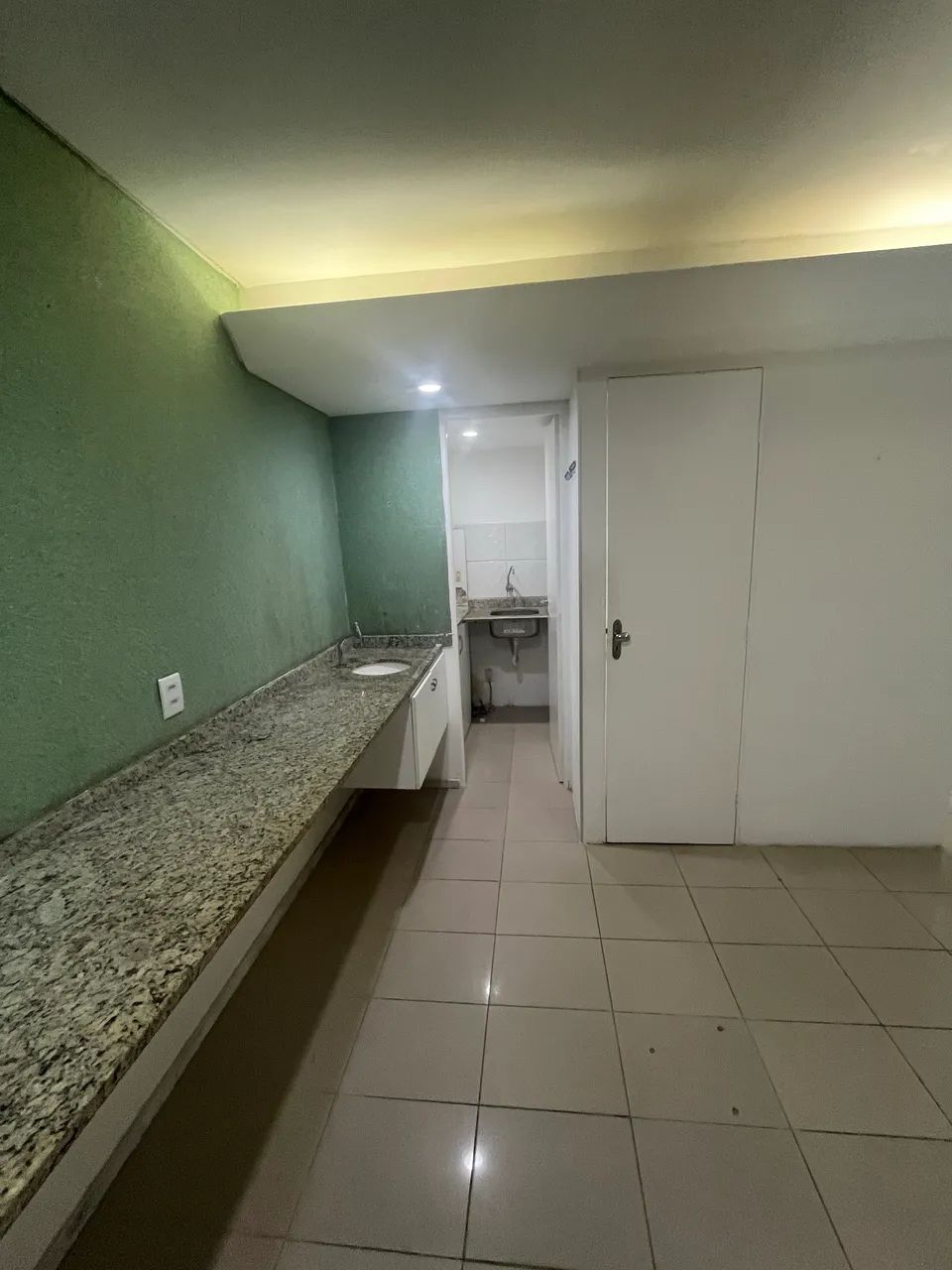 Sala comercial vizinho ao Hospital São Marcos - Foto 2