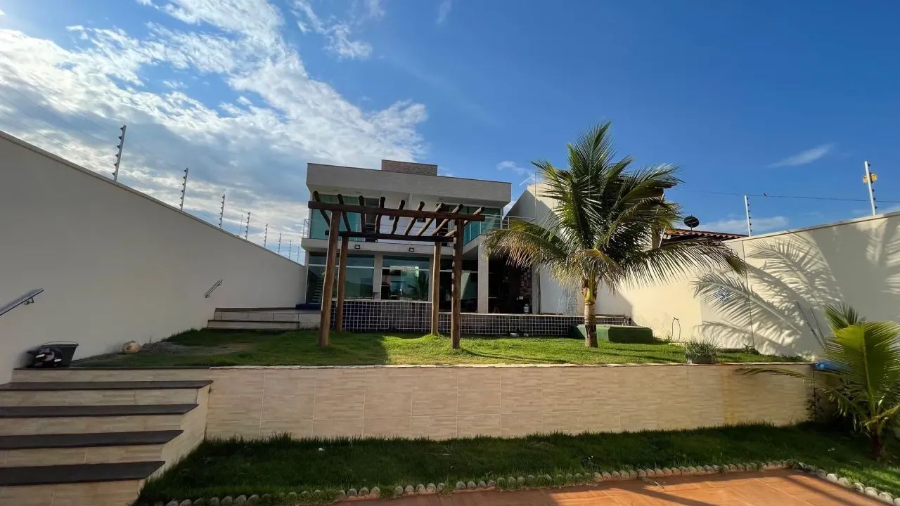 Vendo sobrado com 3 quartos sendo 2 suítes com piscina e churrasqueira em Nerópolis - Foto 3
