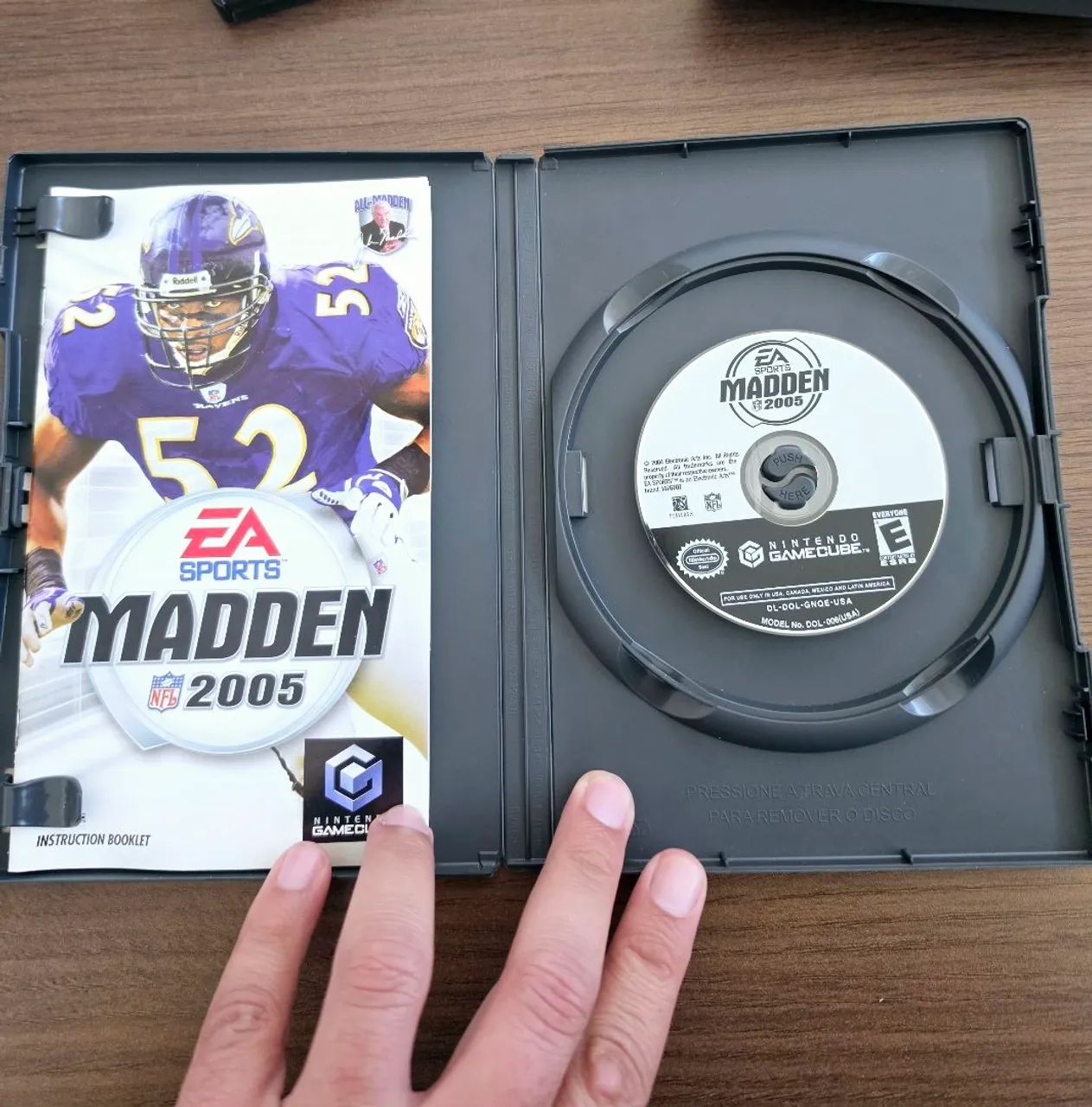 Vendo Game cube preto impecável com saída digital  - Foto 5