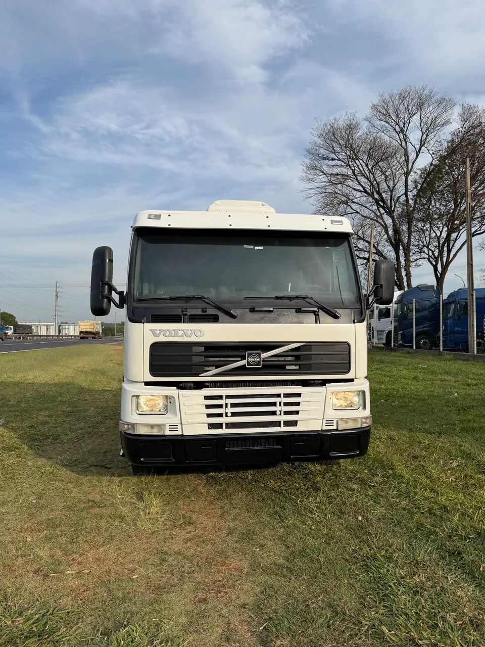 Volvo FM 320 4x2 2001 - Foto 4