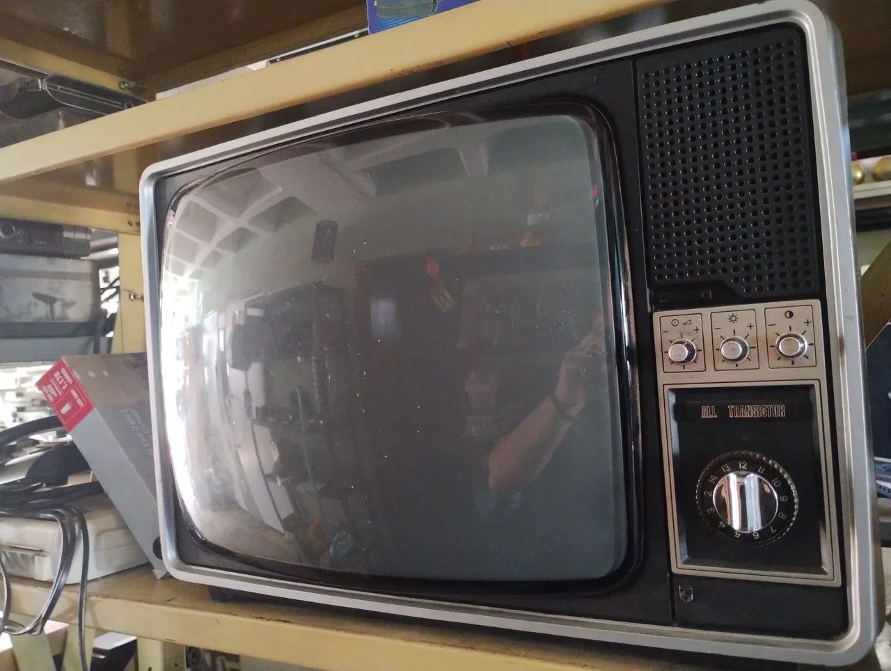 TV Phillips antiga all transistor - Foto 2