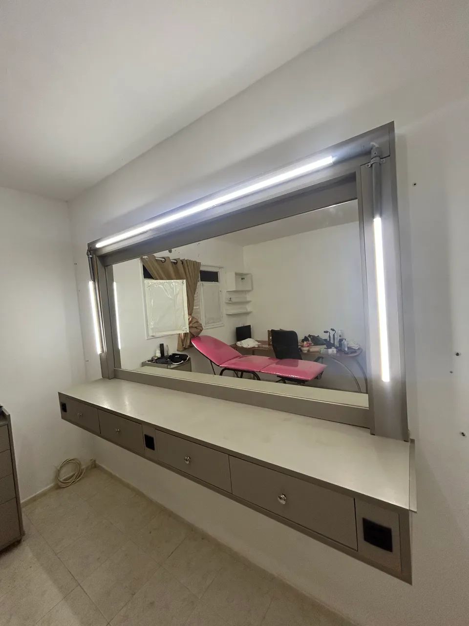 Bancada para salão com espelho  - Foto 4