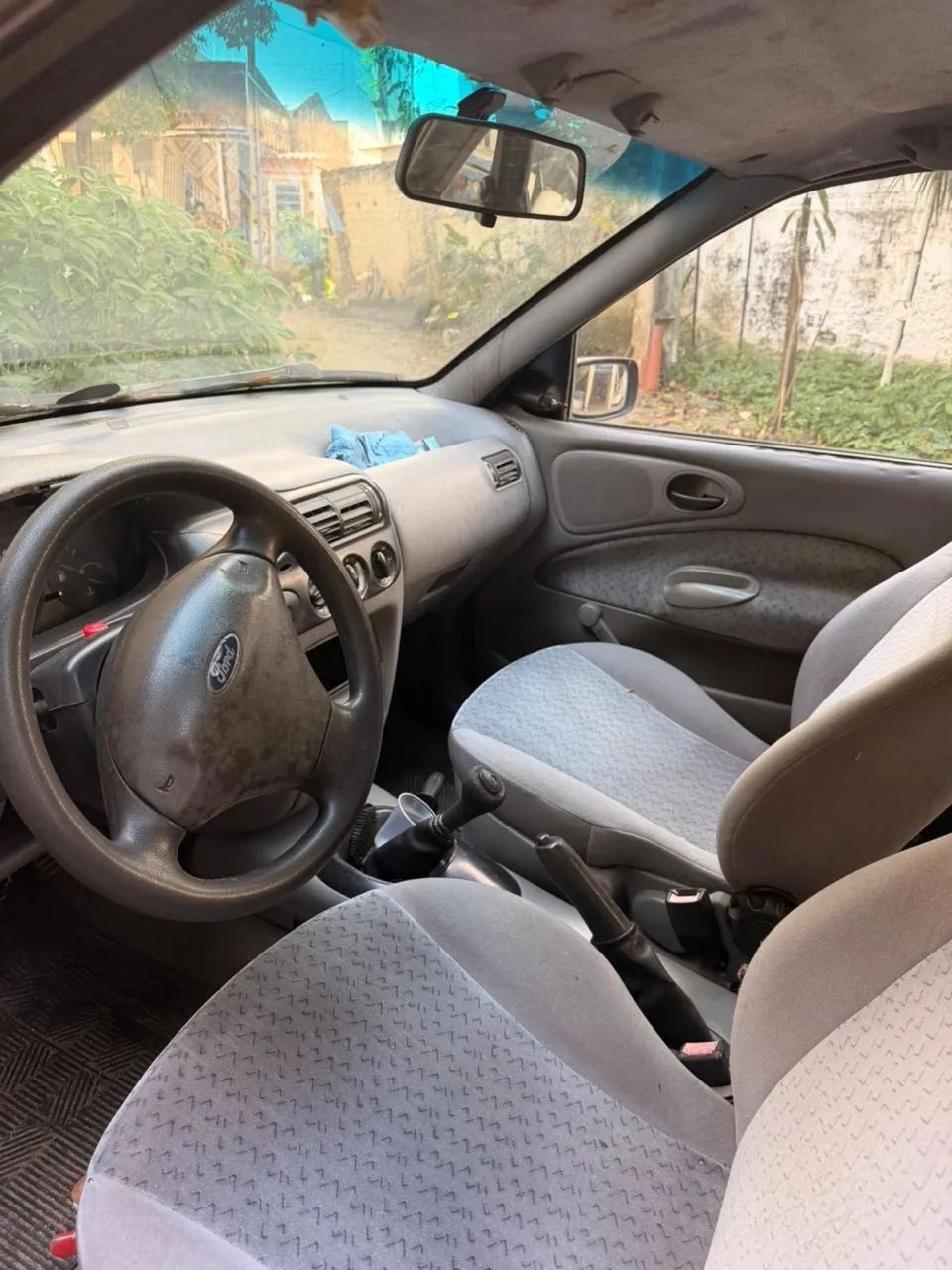 Ford Escort GL 1.6 MPI 2001