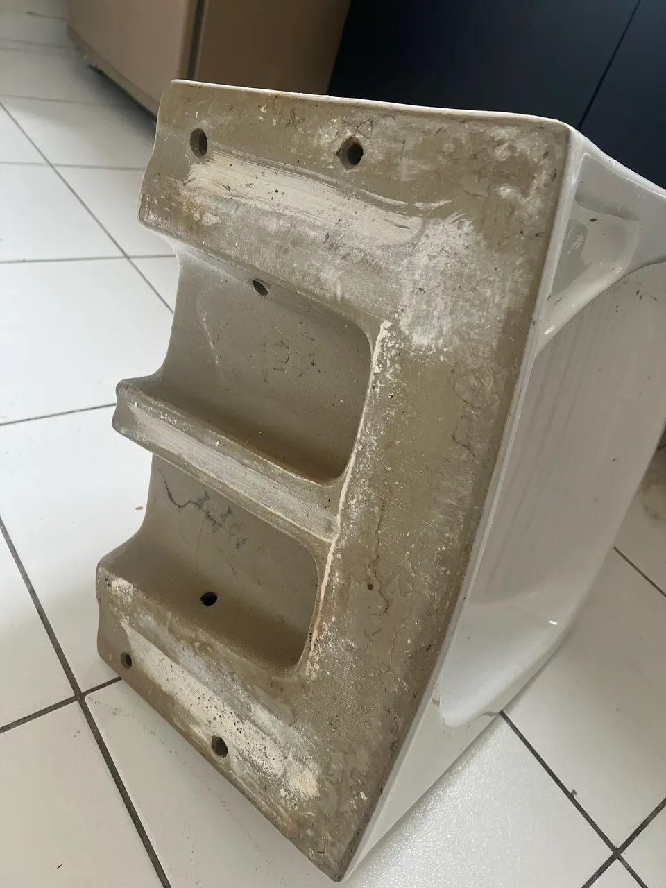 Tanquinho de lavar roupa branco usado - Foto 6