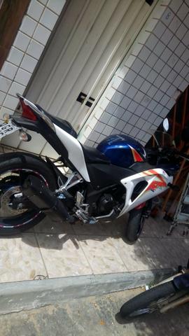 Honda CBR250r Tricolor - Foto 3