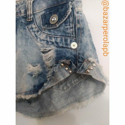 short jeans com detalhes