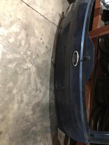 Tampa traseira Ford fiesta
