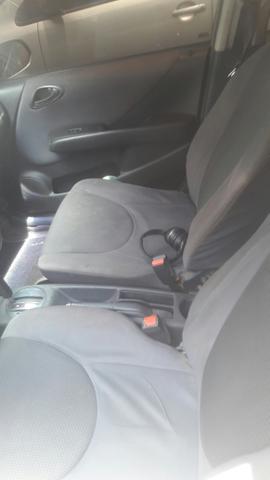 Vendo ou troco honda fit 2007 automático - Foto 3