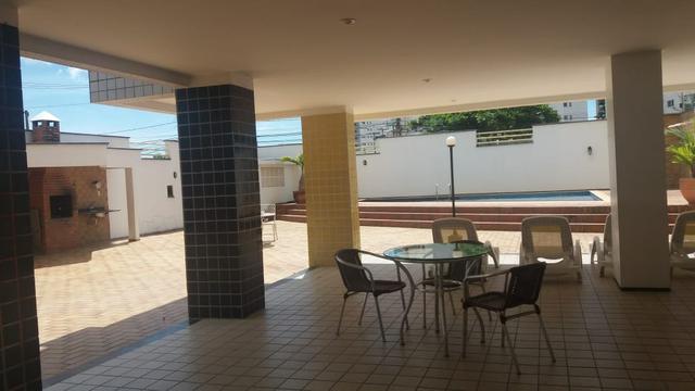 Alugo apartamento em frente a pracinha da Lagoa - Foto 14