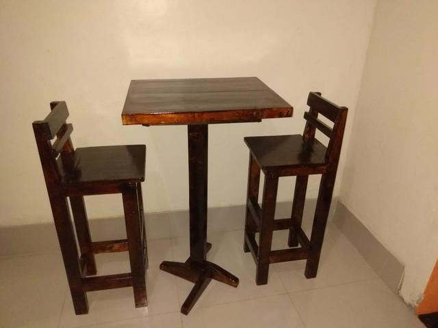 Mesas e cadeiras - Foto 2