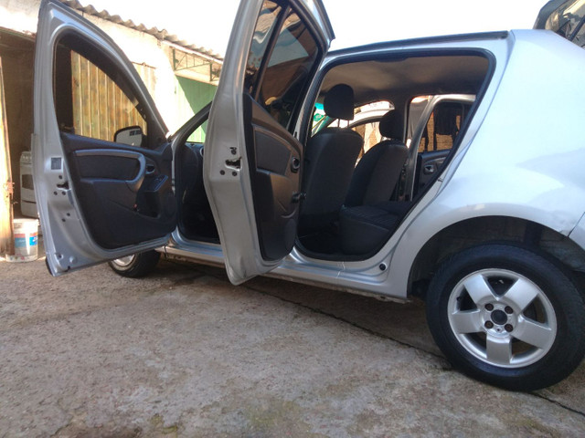 Sandero - Foto 2