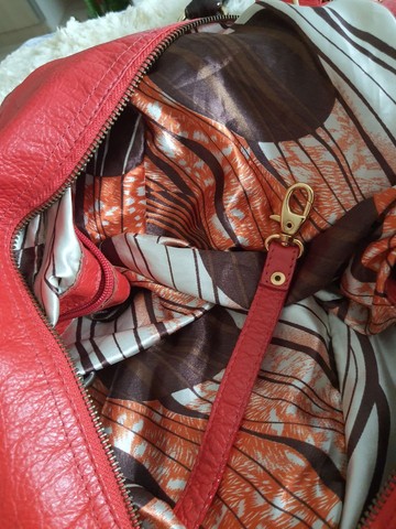 Bolsa Cecconelo belíssima  - Foto 3