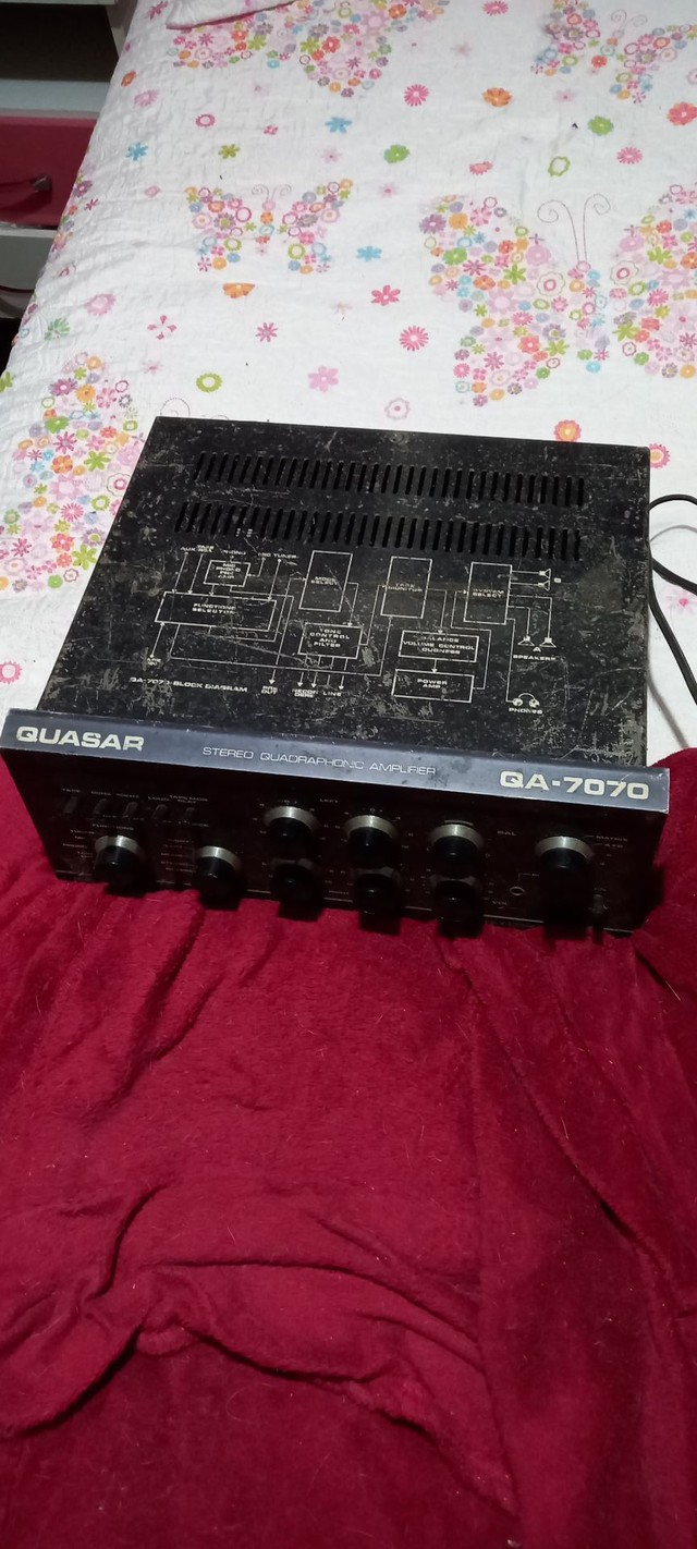 Amplificador de som QA-7070